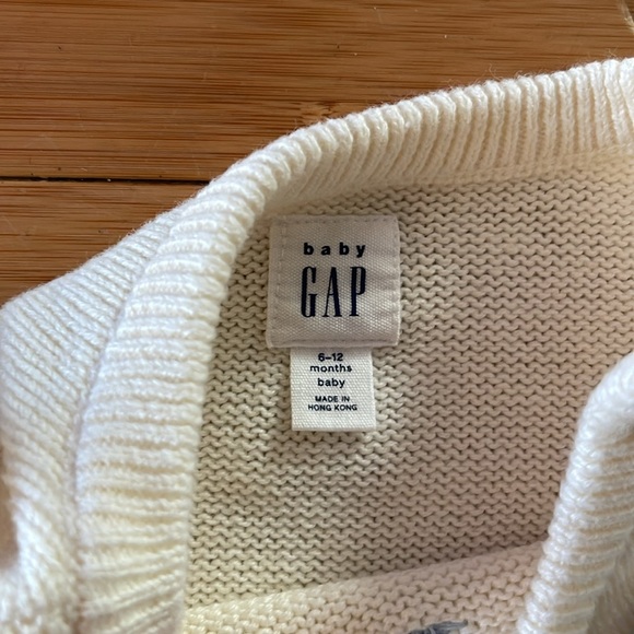 GAP sweater - Picture 3 of 3